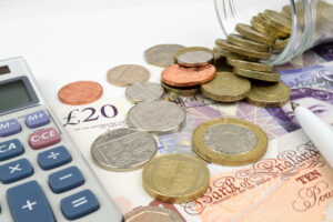 Tips for saving money on your tax return in the UK.