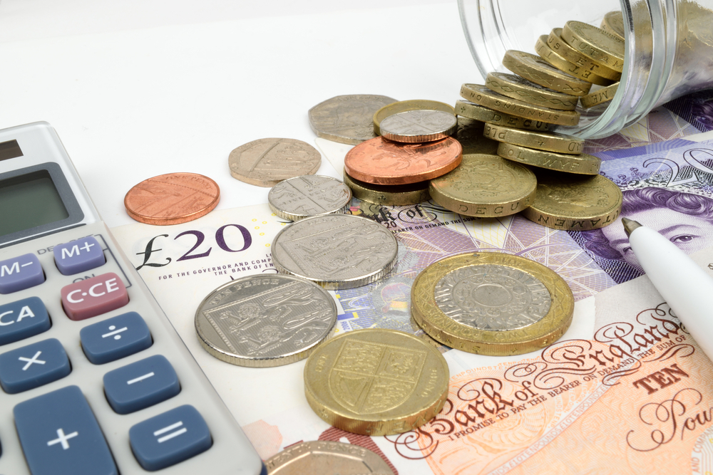 Tips for saving money on your tax return in the UK.
