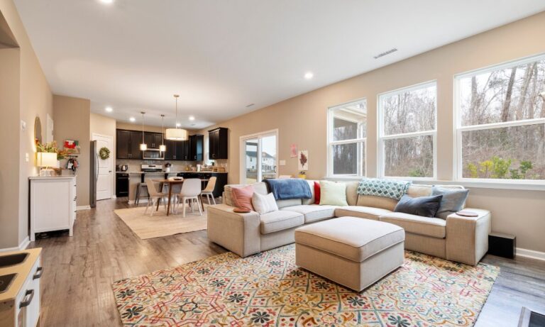 Bright open-plan living room representing Bounds Green house prices and buyer demand across N11.